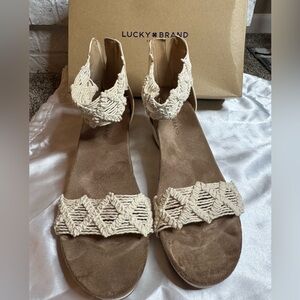 Lucky Brand Women's Beige and Brown Sandals
